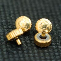 Omega Corona in oro