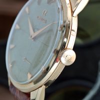 Omega 2748