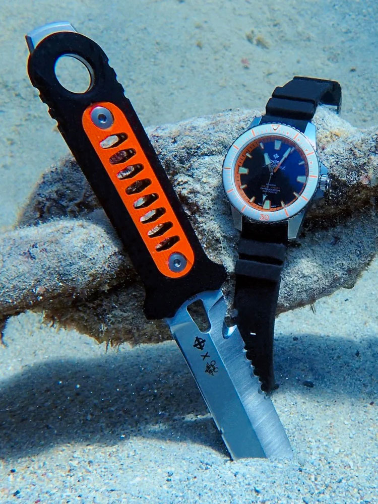 Zodiac x GiantMouse Pro-Diver